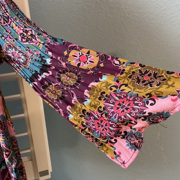 Multi colored top - Picture 5 of 7